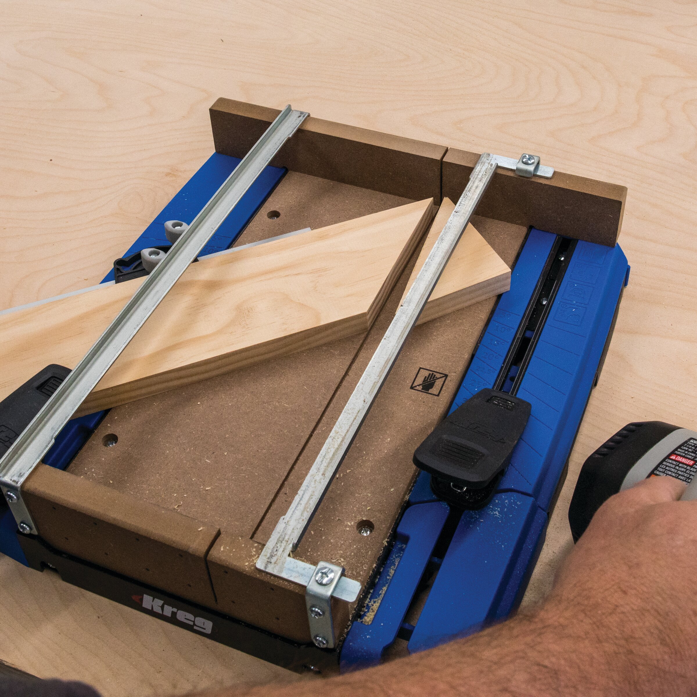 Estaci&oacute;n de corte transversal, , hi-res